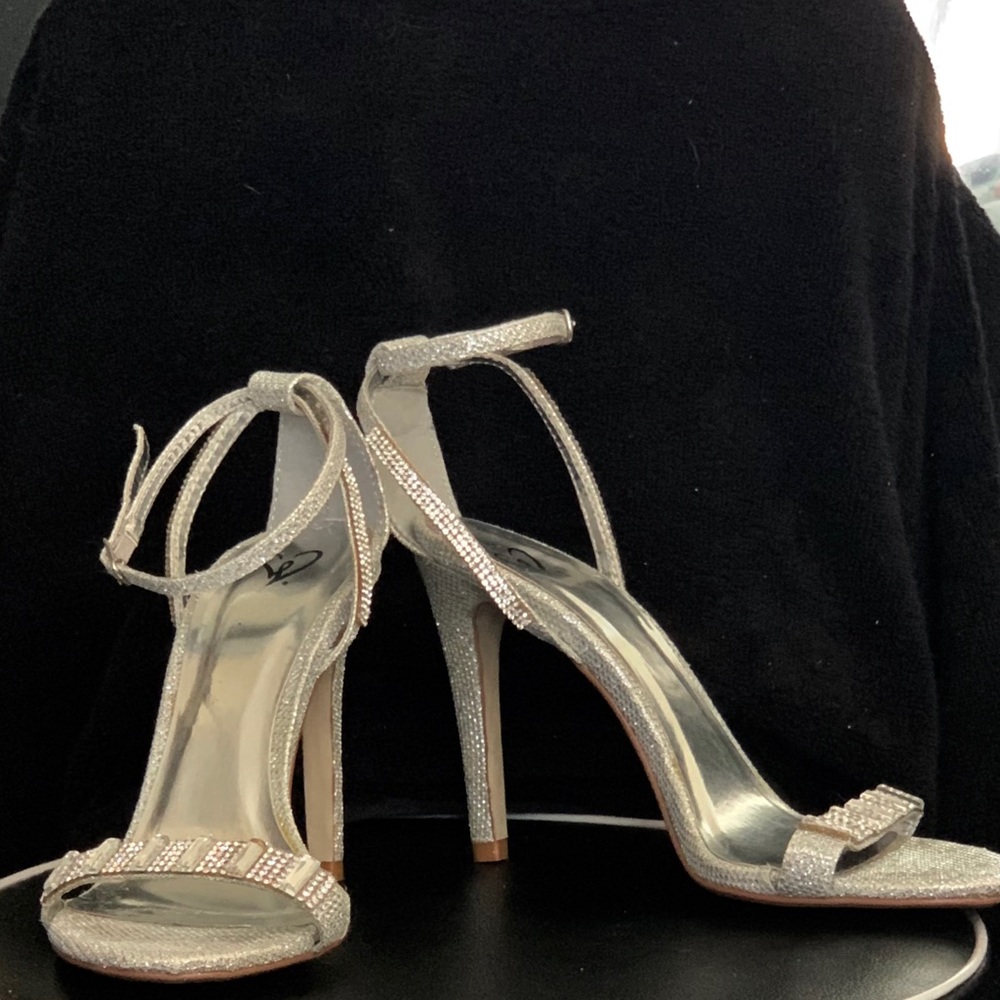 Windsor Silver Heels
